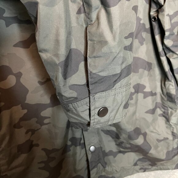 Old Navy Men Camo Active Mesh Lined Shacket Snap Front Lightweight Jacket M - Picture 5 of 13